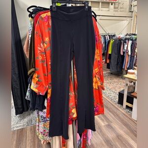 Alo yoga black flared leggings with split ends size xs high waisted curvy